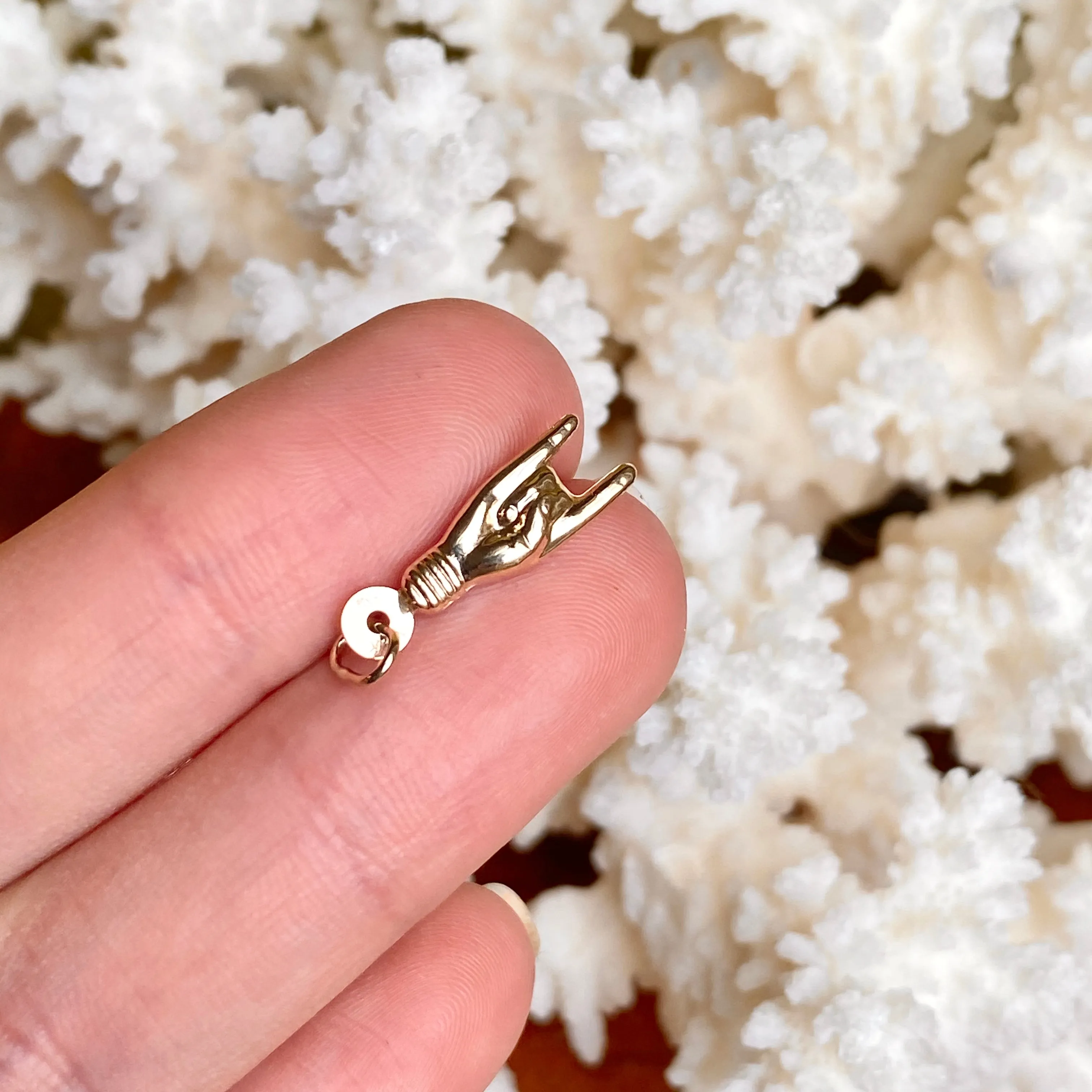 10KT Yellow Gold 3D Italian Mano Cornuto Pendant Charm 22mm