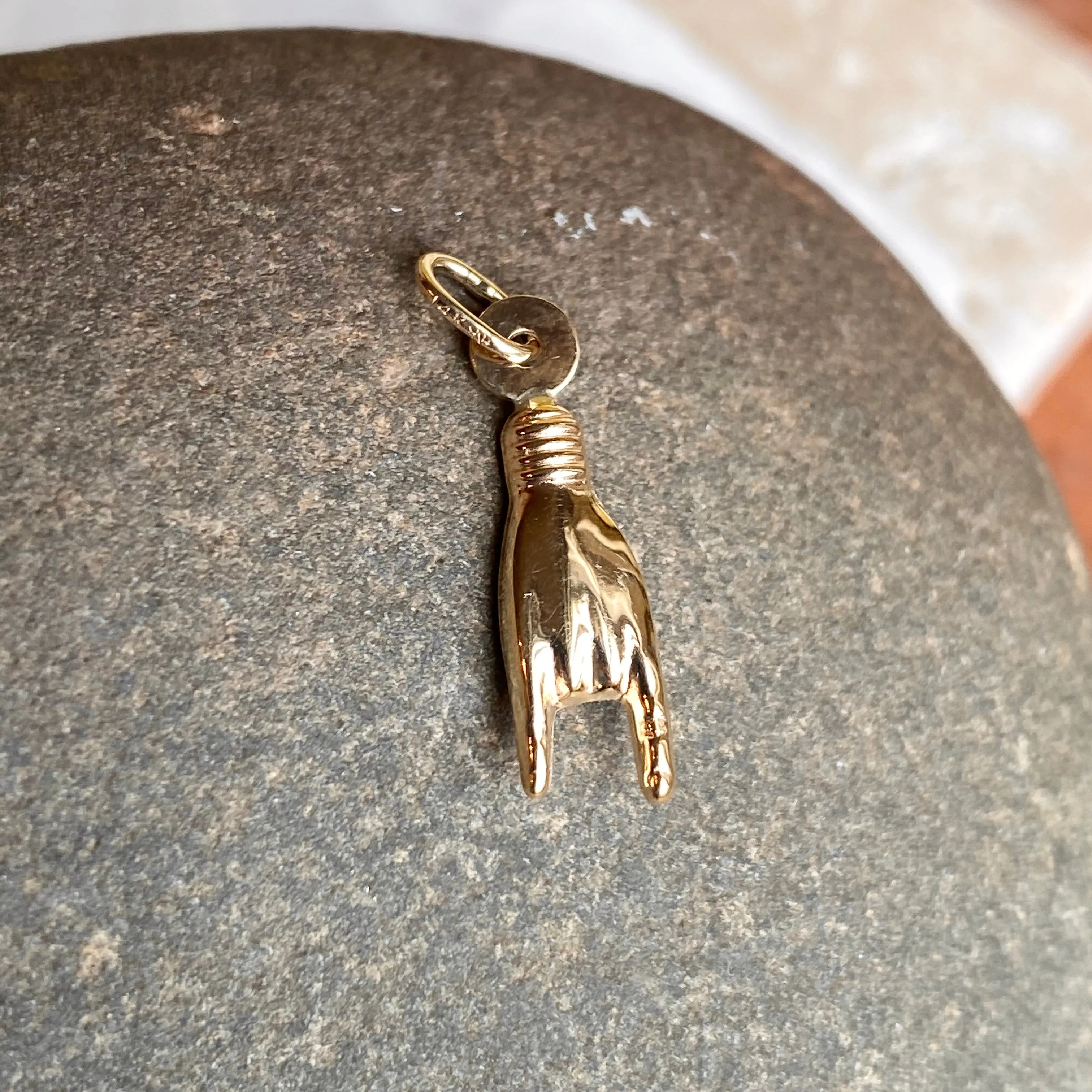 10KT Yellow Gold 3D Italian Mano Cornuto Pendant Charm 22mm