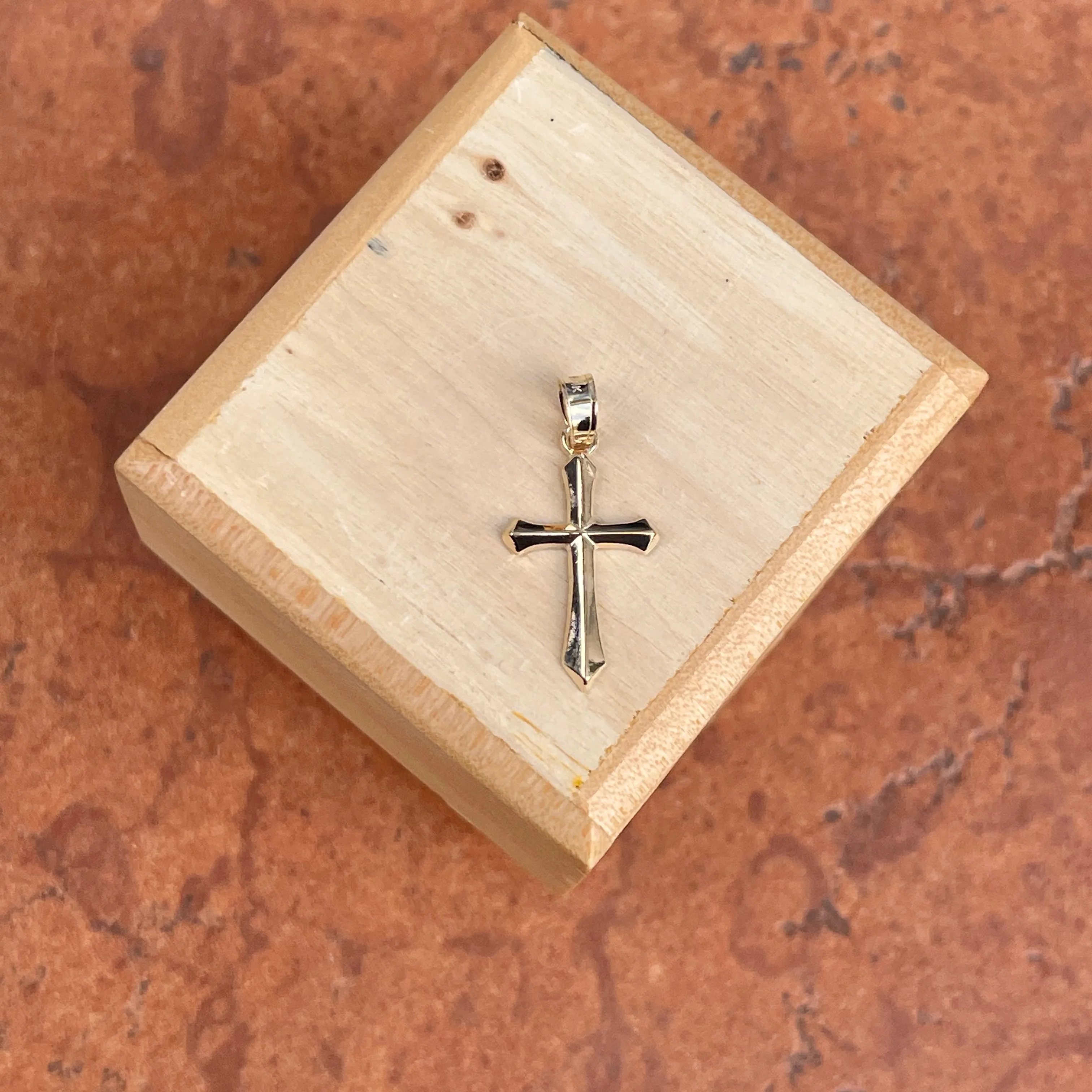 14KT Yellow Gold Beveled Pointed Edge Cross Pendant Charm