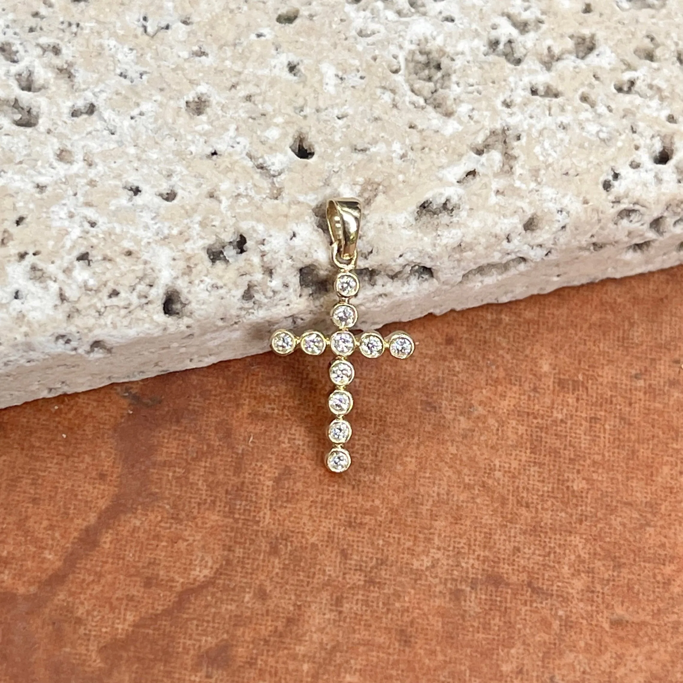 14KT Yellow Gold Bezel 1/10 CT Diamond Pendant Charm