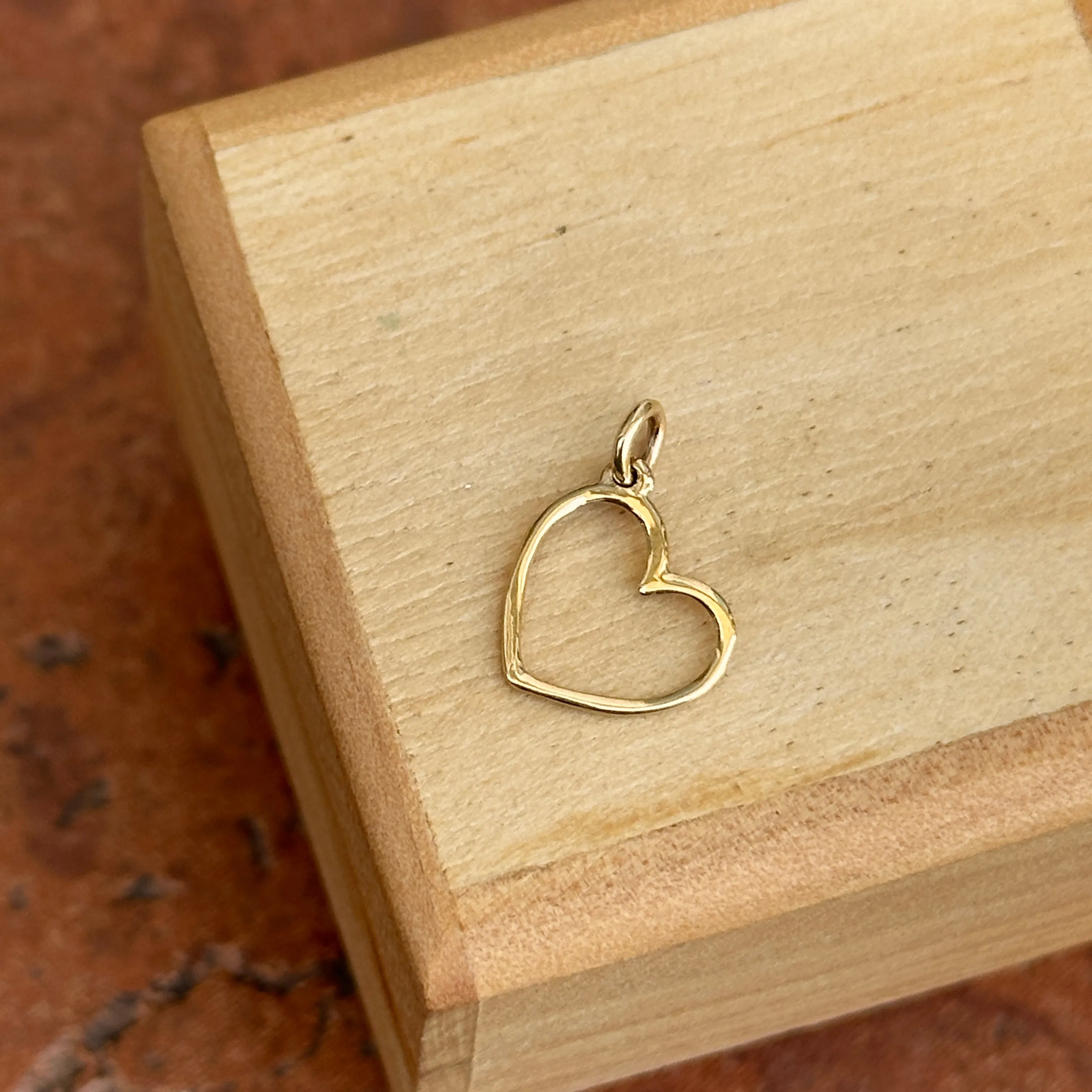 14KT Yellow Gold Cut-Out Heart Pendant Charm