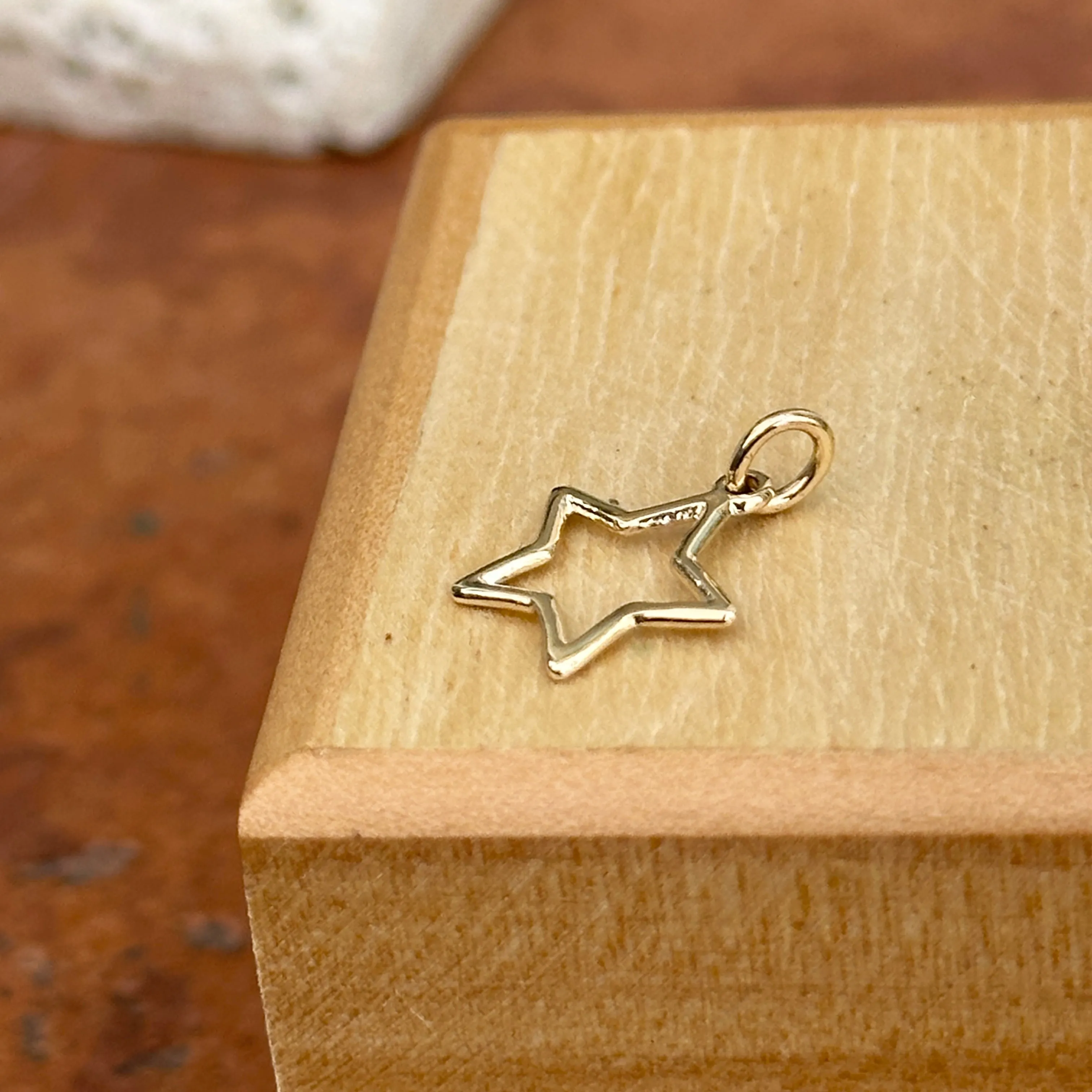14KT Yellow Gold Cut-Out Star Pendant Charm