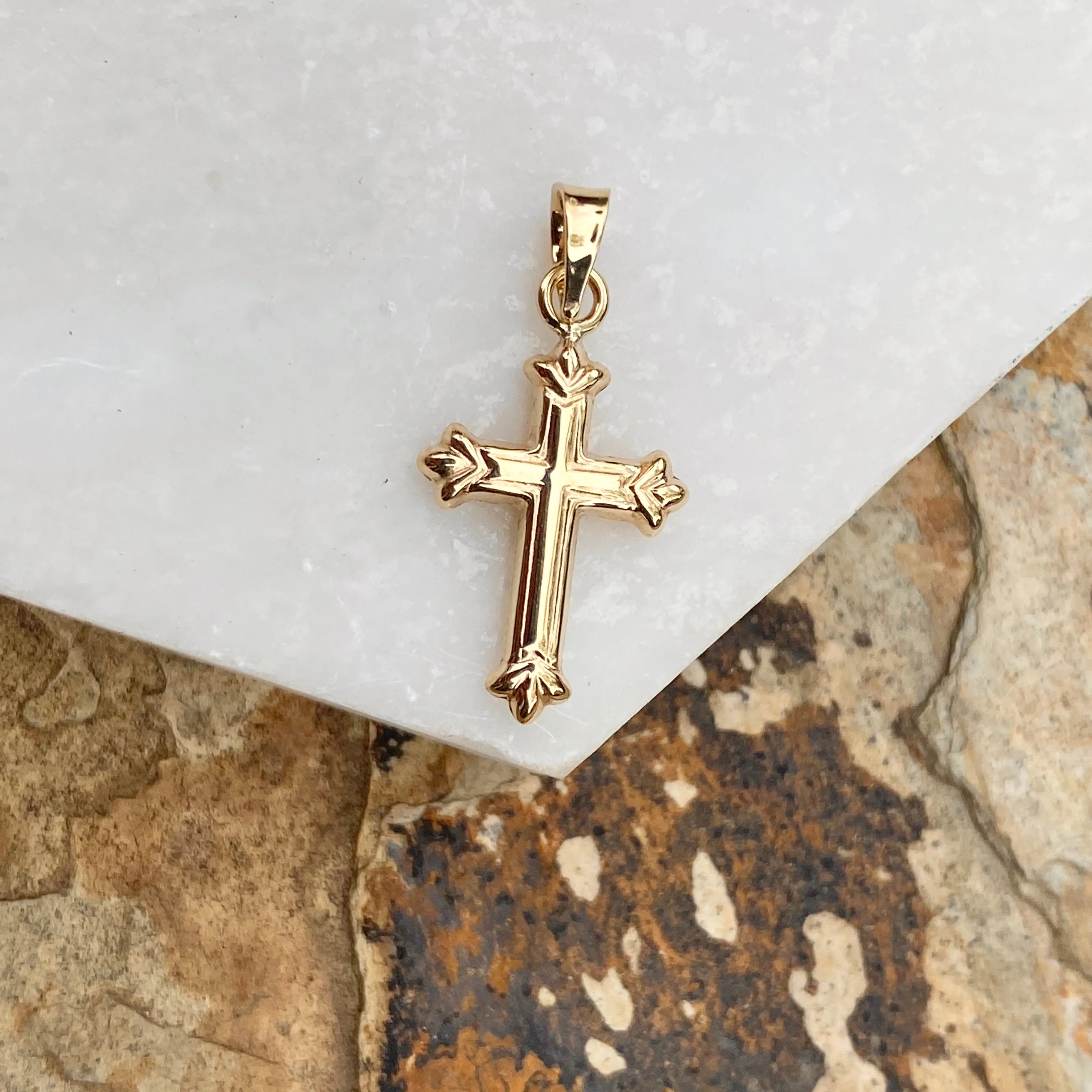14KT Yellow Gold Fleur de Lis Hollow Pendant Charm