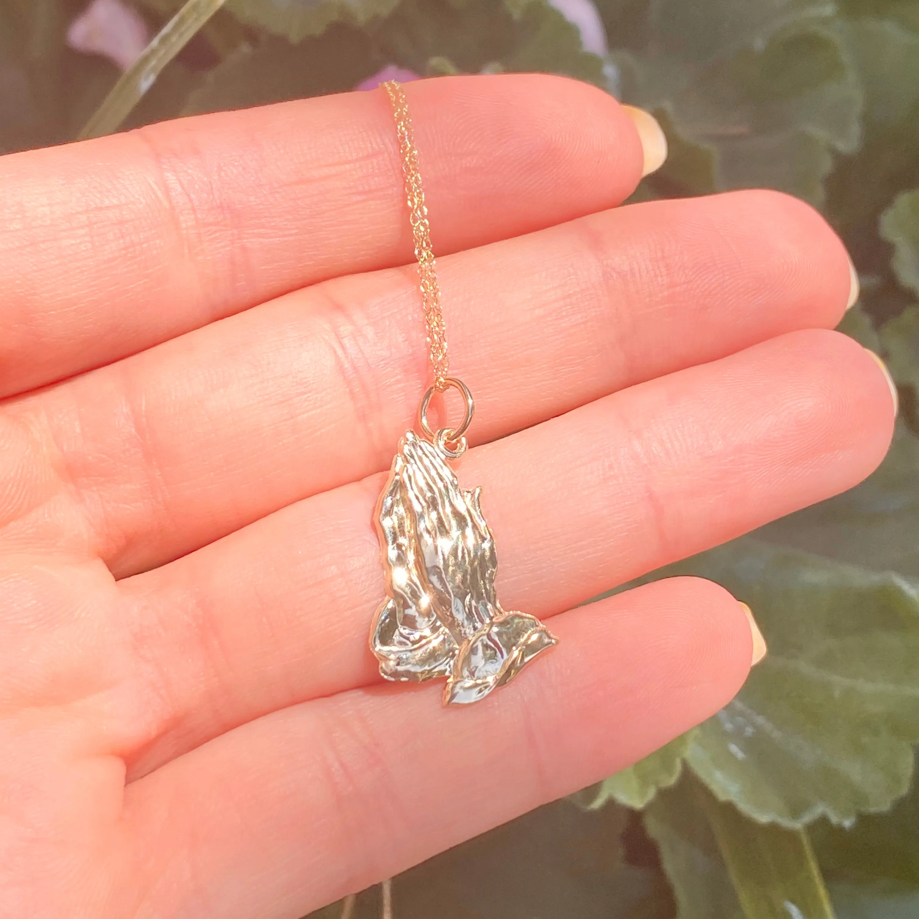 14KT Yellow Gold Polished Praying Hands Pendant Charm