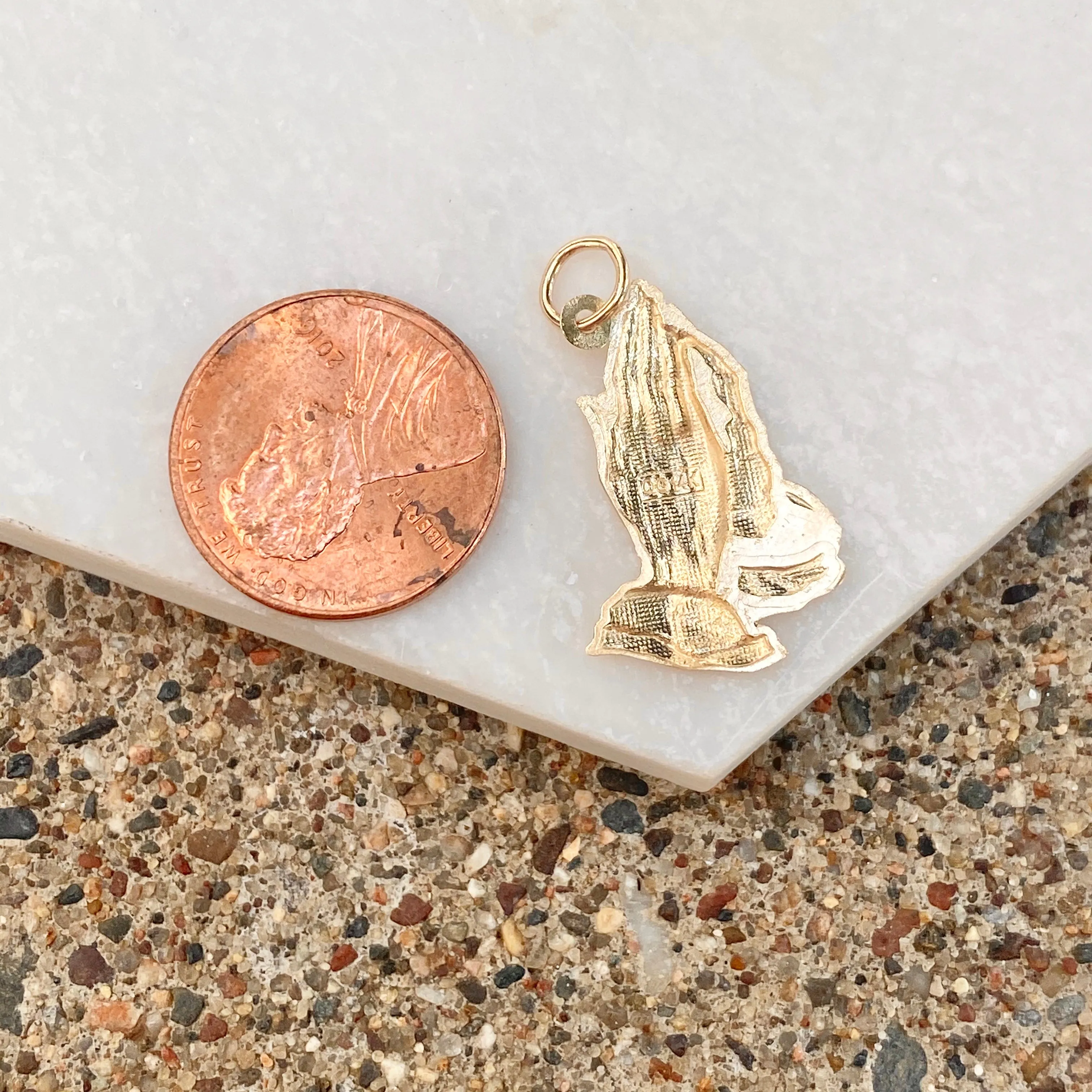 14KT Yellow Gold Polished Praying Hands Pendant Charm