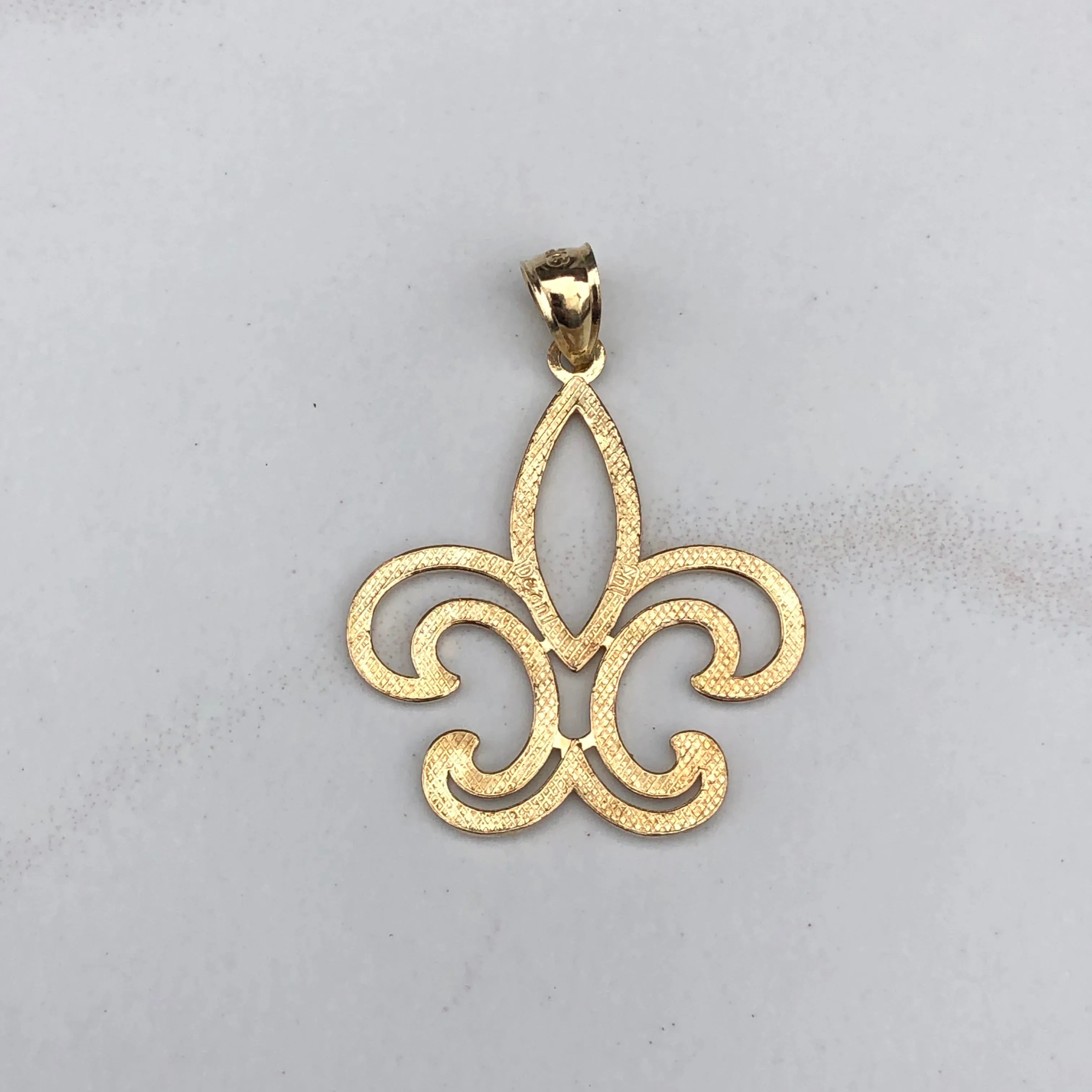 14KT Yellow Gold Textured Cut-Out Fleur de Lis Pendant Charm