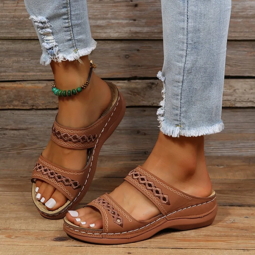 Aisha | Women's Thick Supportive Sandals