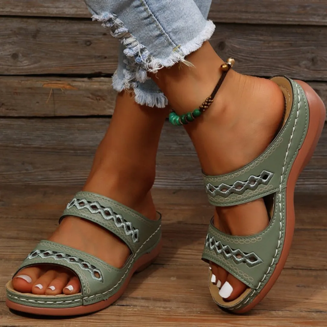 Aisha | Women's Thick Supportive Sandals