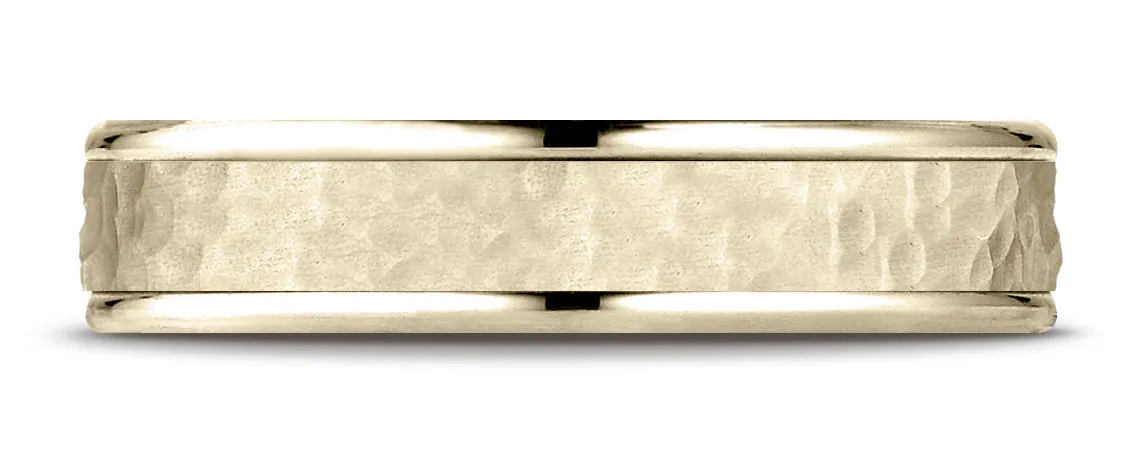 Benchmark 14k Yellow Gold Comfort Fit 4mm High Polish Edge Hammered Center Design Band, (Size 6-13)