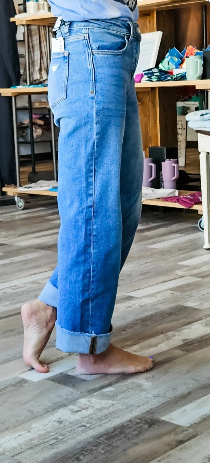 Daisy High Rise Straight Jean