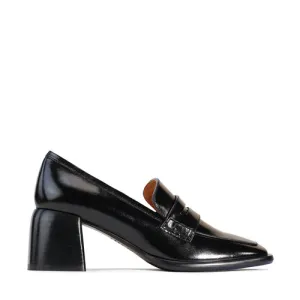 Eos Chance Black Loafer