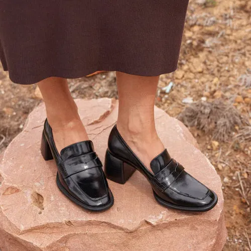 Eos Chance Black Loafer