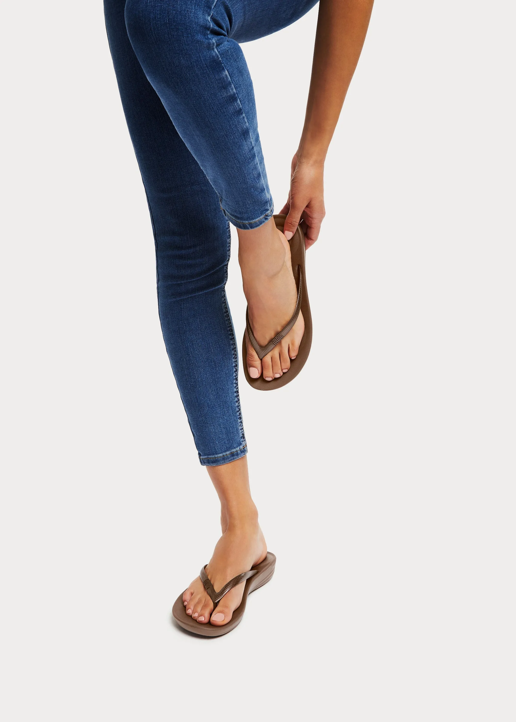 FitFlop IQUSHION Ergonomic Flip-Flops