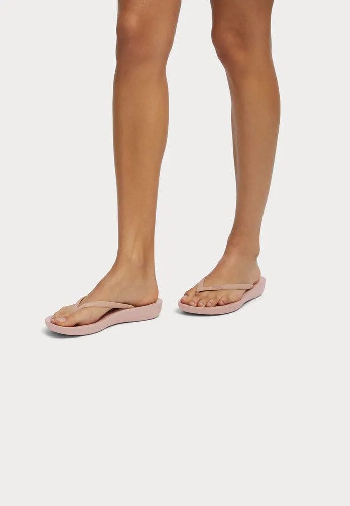 FitFlop IQUSHION Ergonomic Flip-Flops
