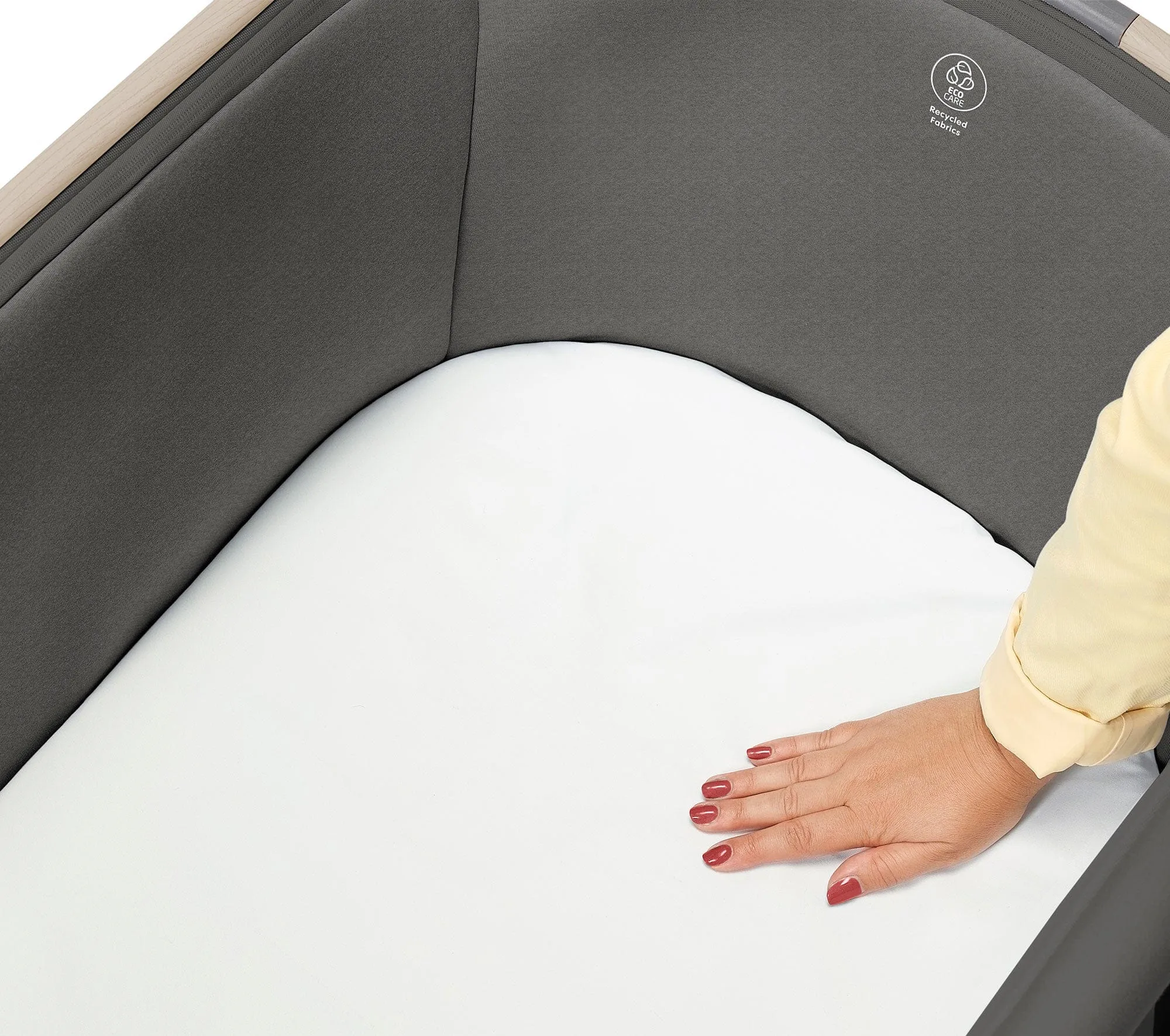 Maxi-Cosi Iora Co-Sleeper in Beyond Graphite