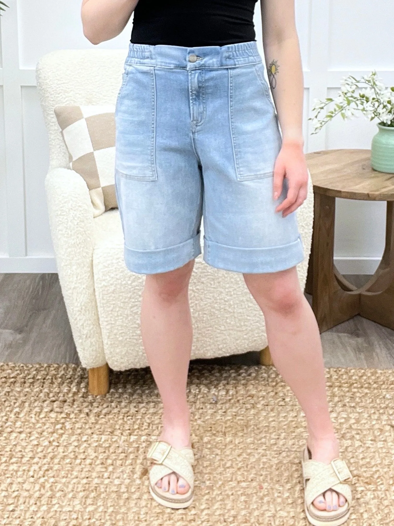 Sally Super High Cuffed Hem Shorts