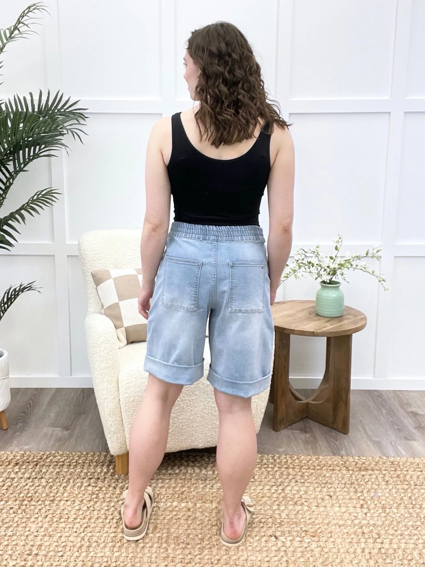 Sally Super High Cuffed Hem Shorts