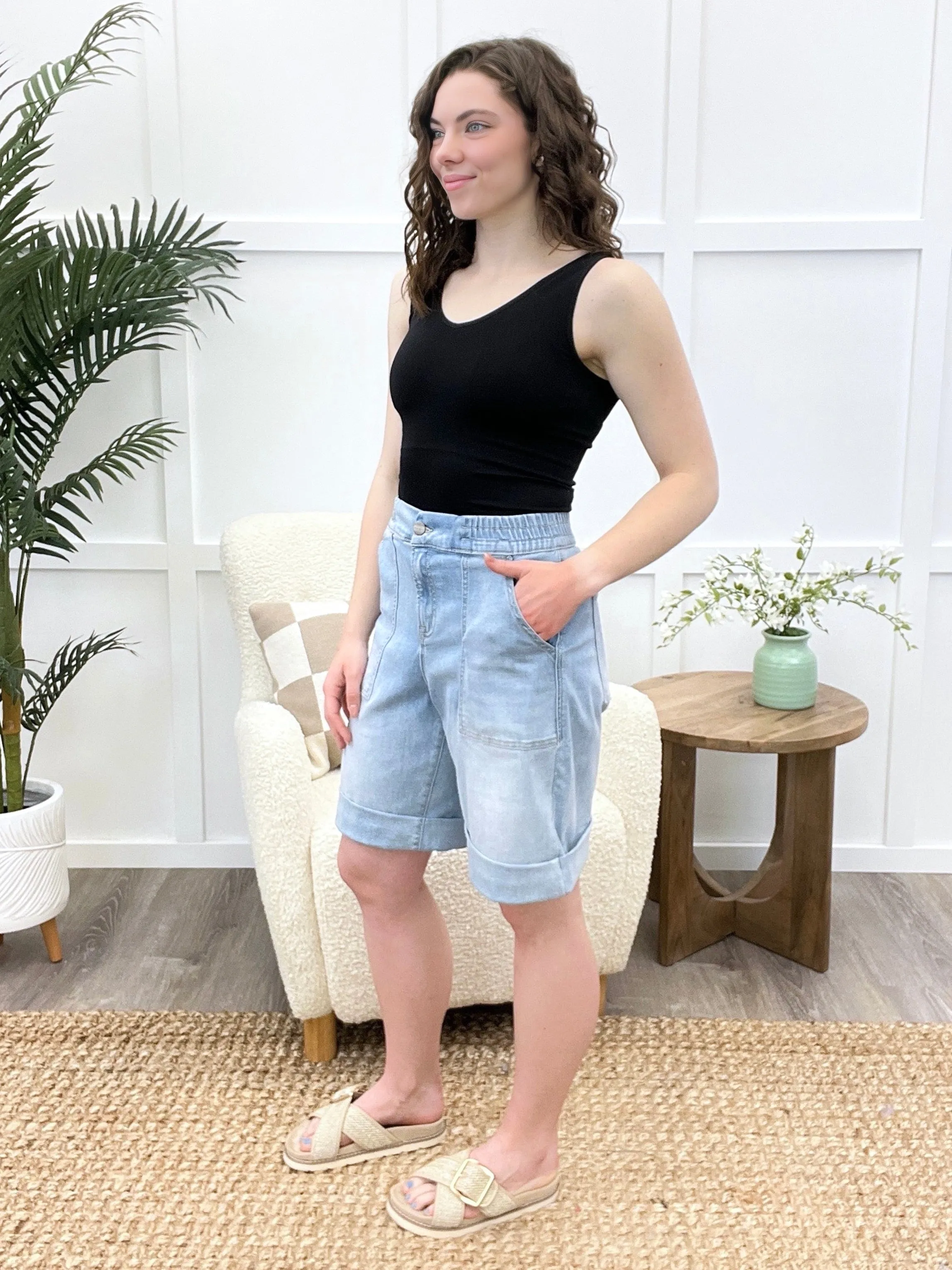 Sally Super High Cuffed Hem Shorts