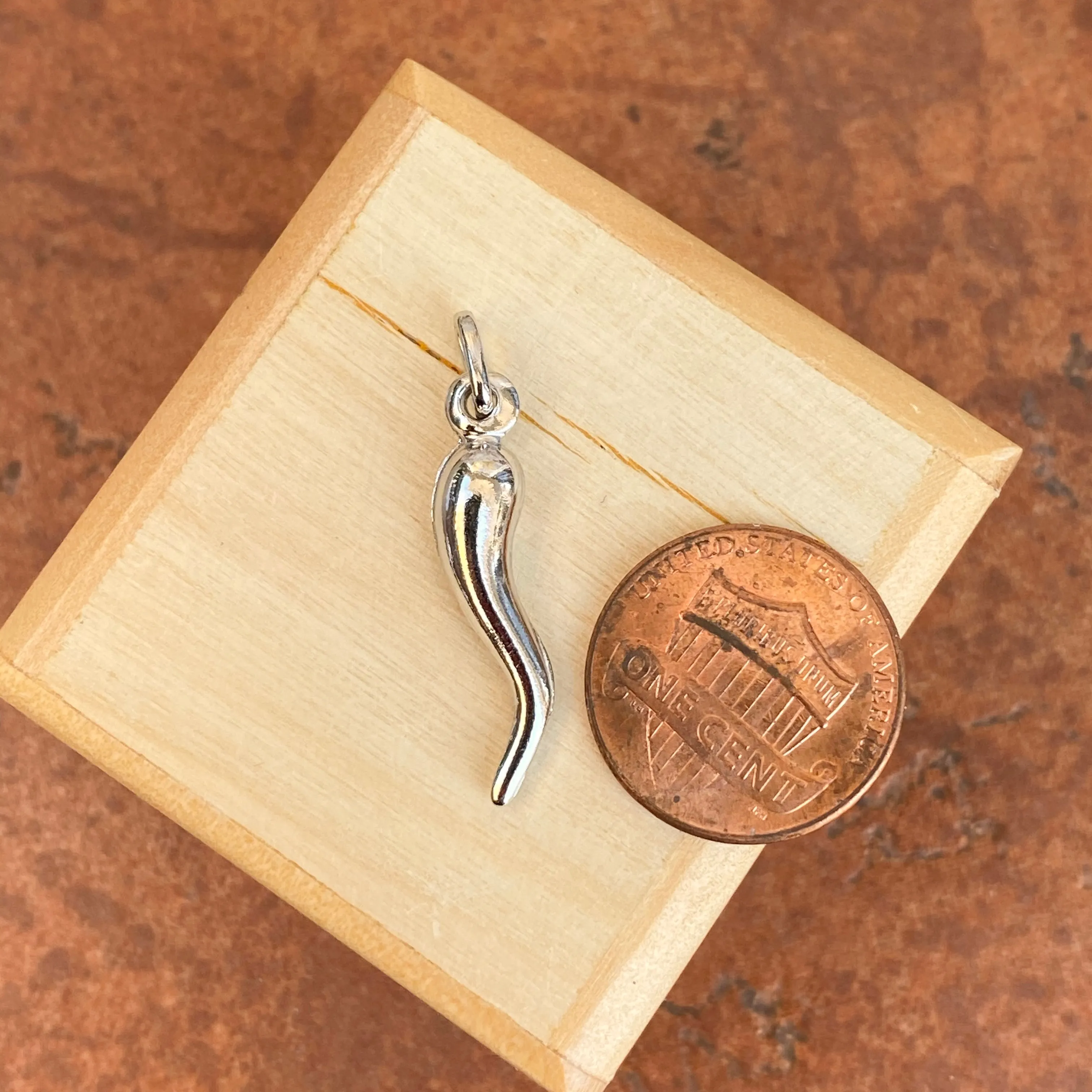 Sterling Silver Medium "Cornicello" Italian Horn Pendant 30mm