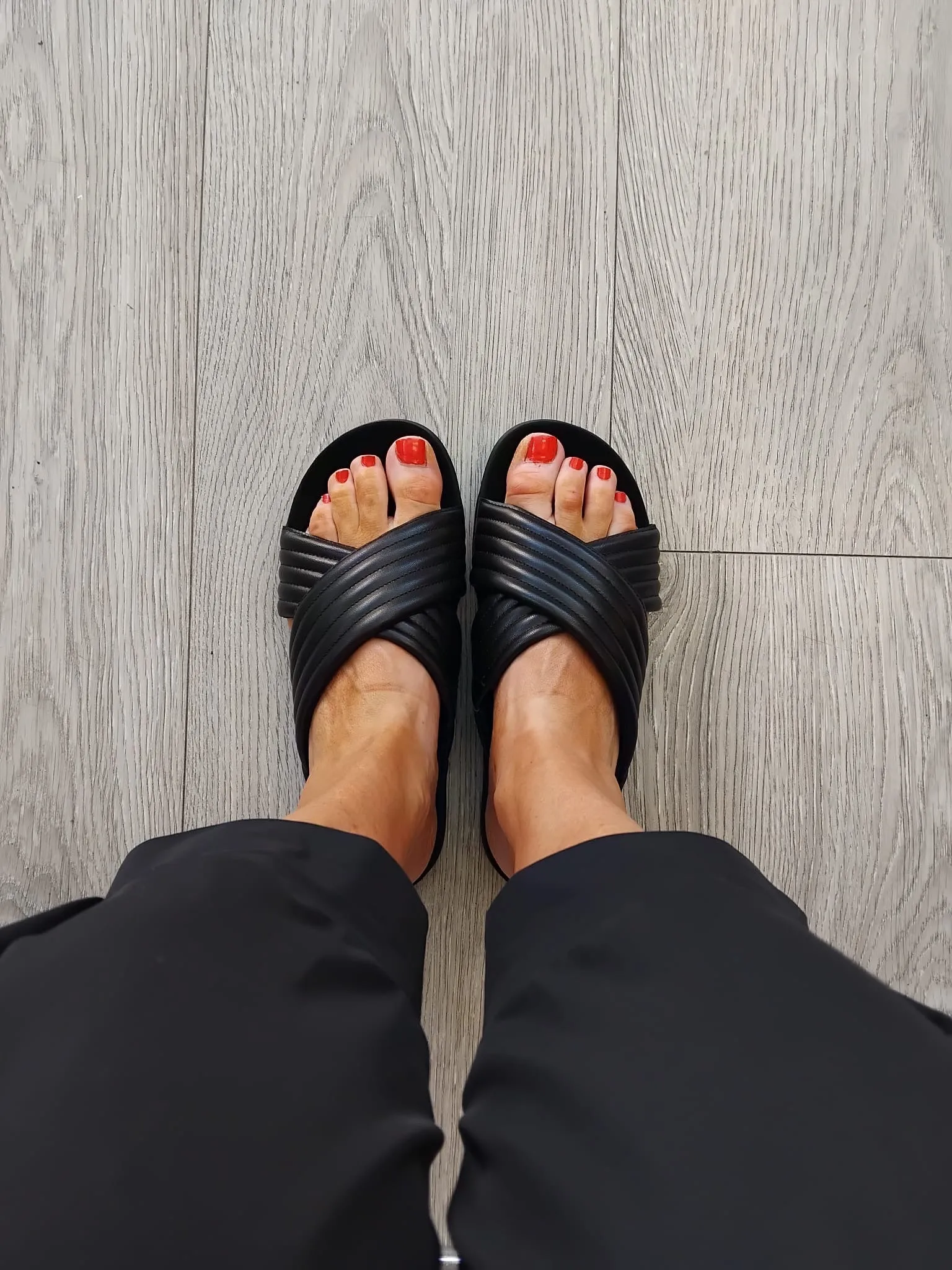 Strive - Fresh Black Criss Cross Mule