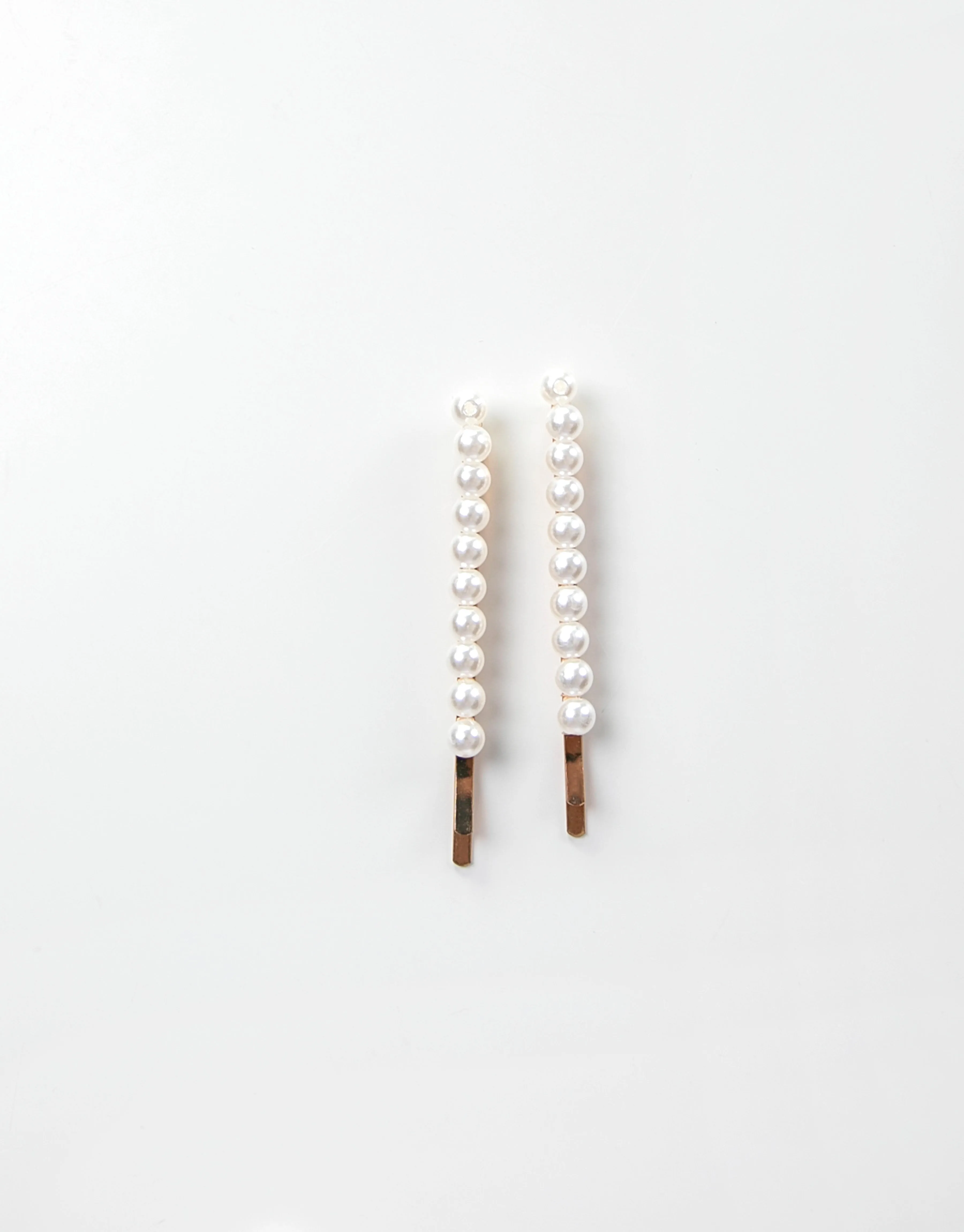 White Pearled Hair Clip Set in Gold - Timeless Elegance