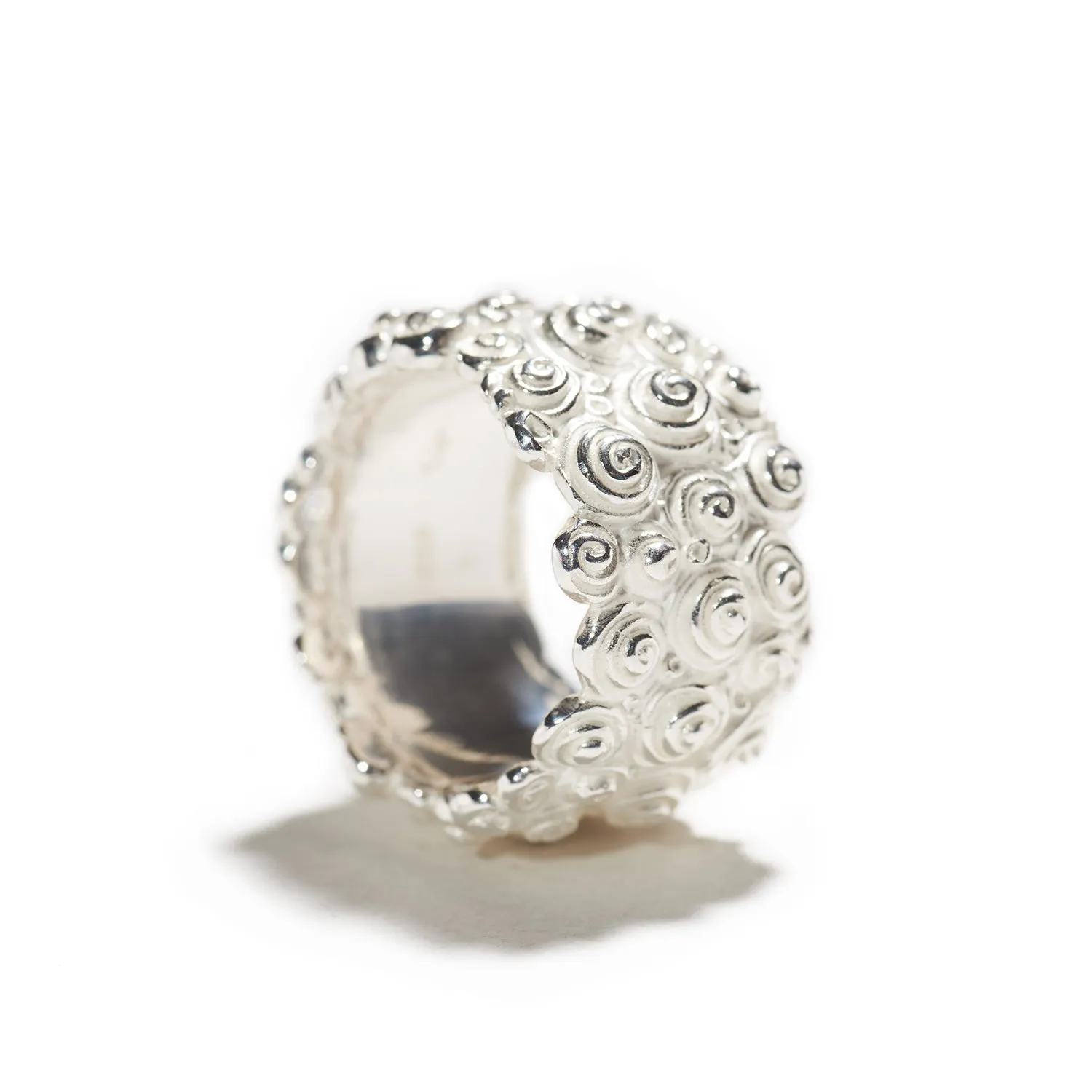 Wide Roses Ring in Silver
