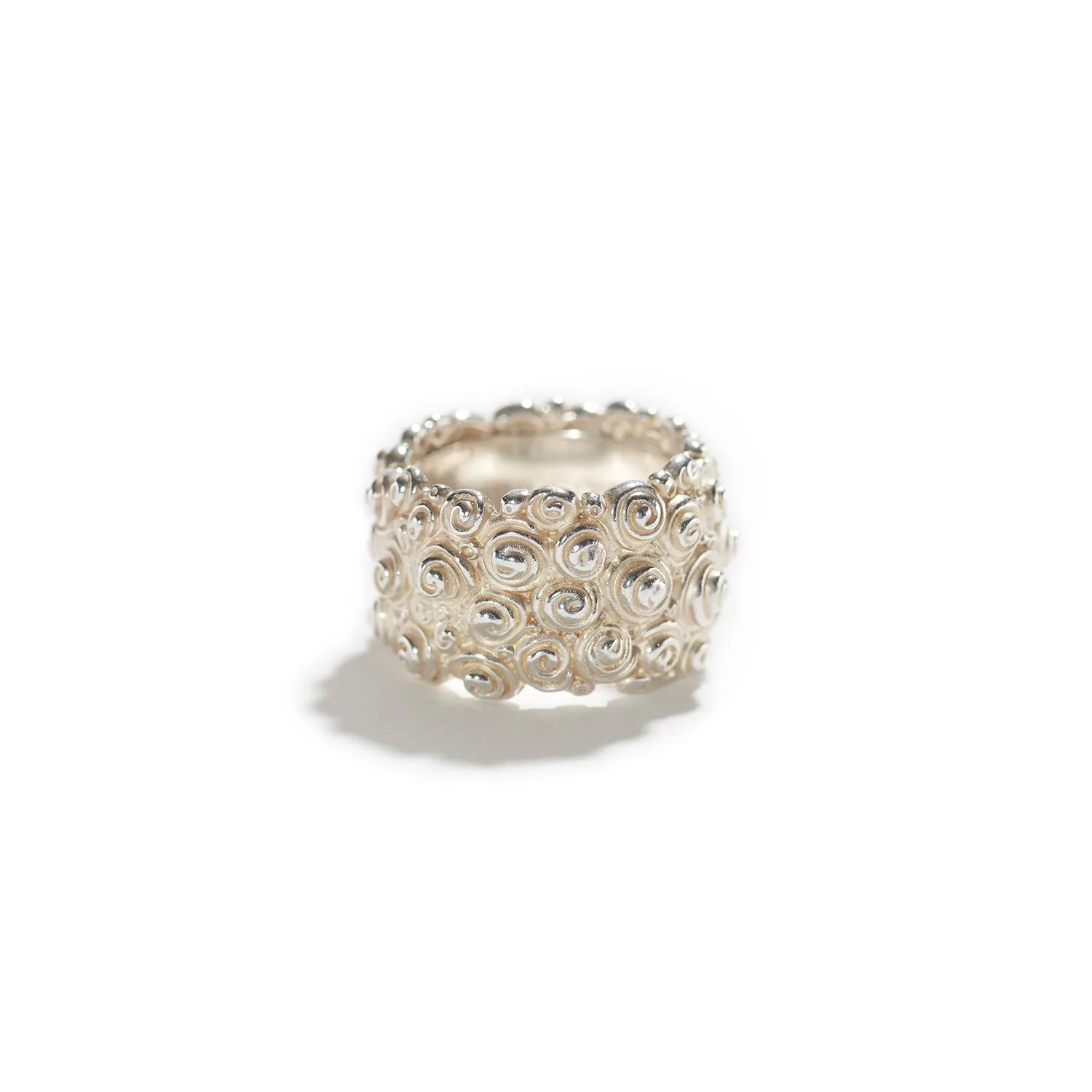 Wide Roses Ring in Silver
